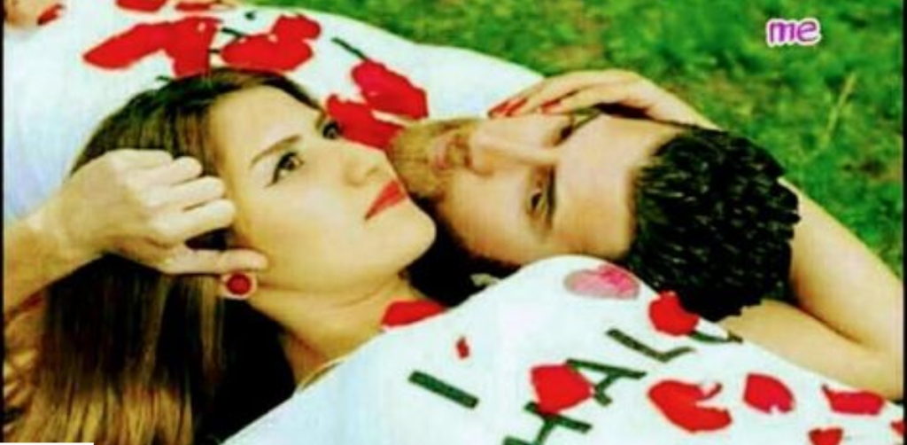 Current image: 500+ Heart Touching Short Love Shayari Instagram/Reels